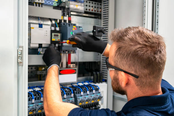 Best Affordable Emergency Electrician  in Hot Springs, SD